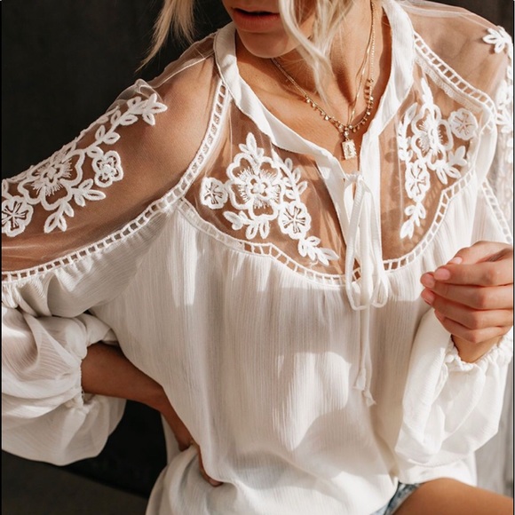 Tops - Boho White Lace Floral Embroidery Blouse